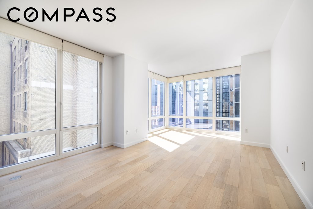 247 West 46th Street, Unit 1404 photo 2