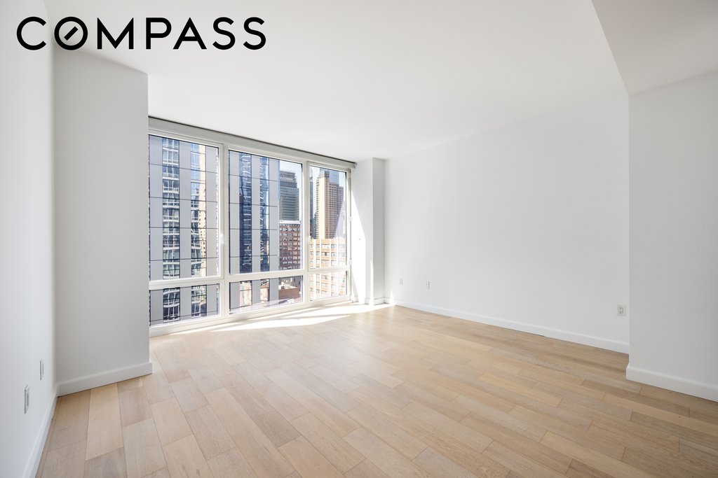 247 West 46th Street, Unit 1404 photo 6