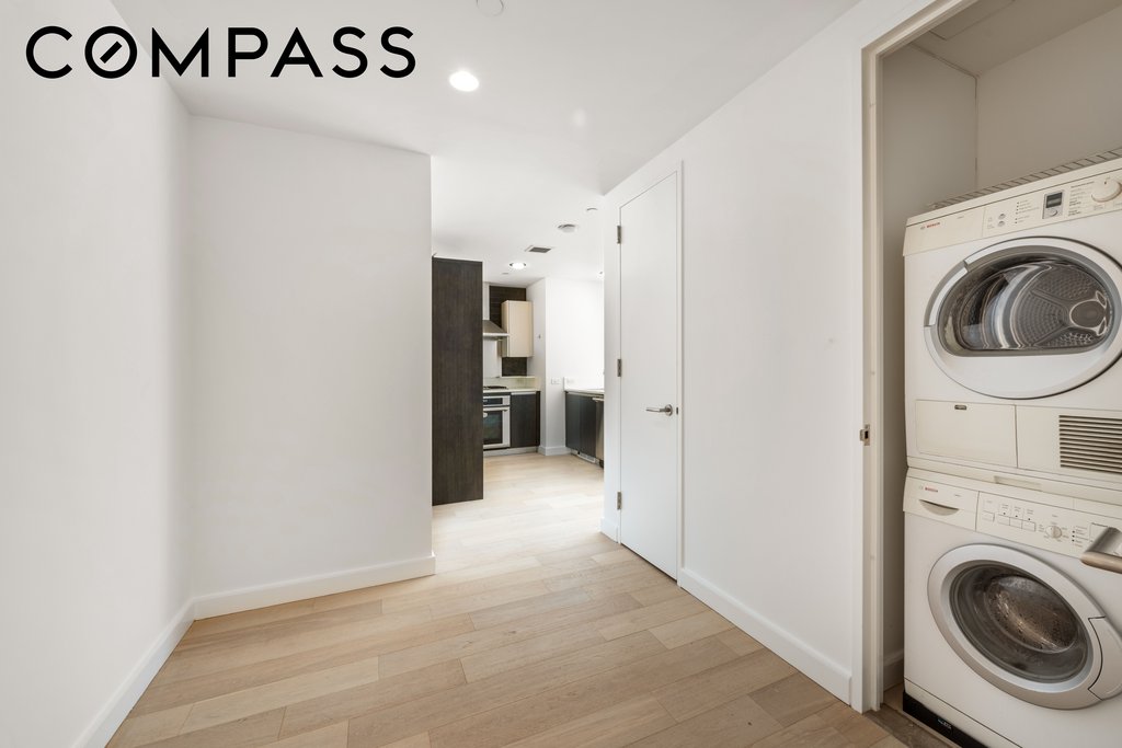 247 West 46th Street, Unit 1404 photo 9
