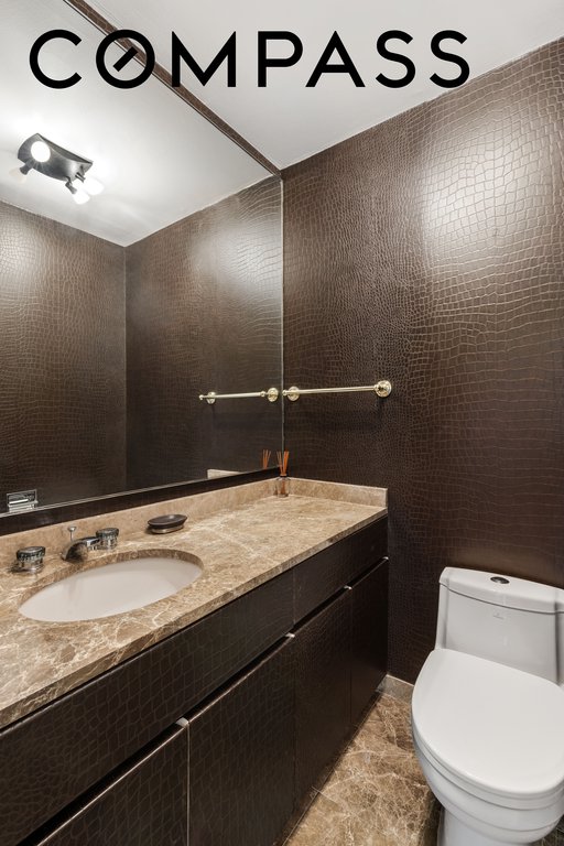 641 Fifth Avenue, Unit 28F photo 6
