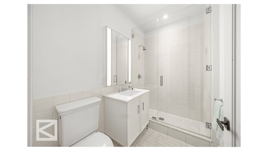 100 Barclay Street, Unit 11F photo 18