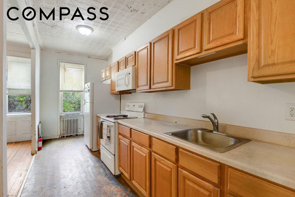 59-13 Linden Street – For Sale photo 8