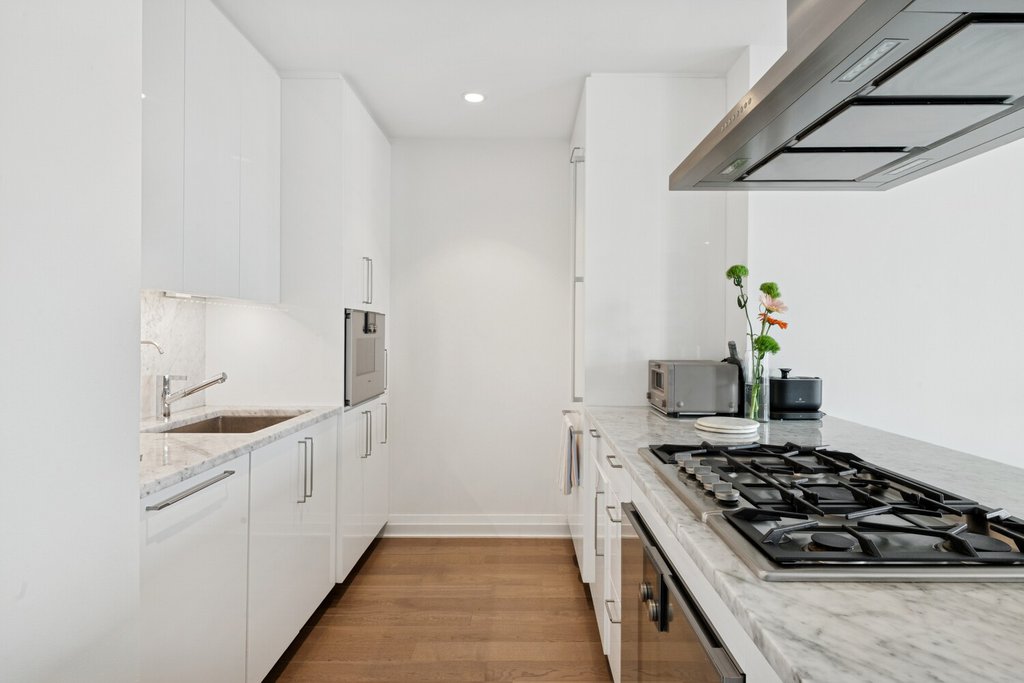 460 West 42nd Street, Unit PH3F photo 4