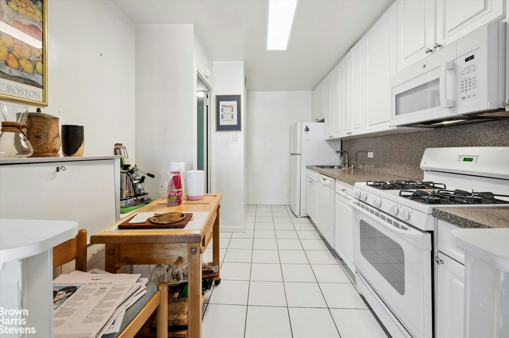 2500 Johnson avenue, Unit 12N photo 5