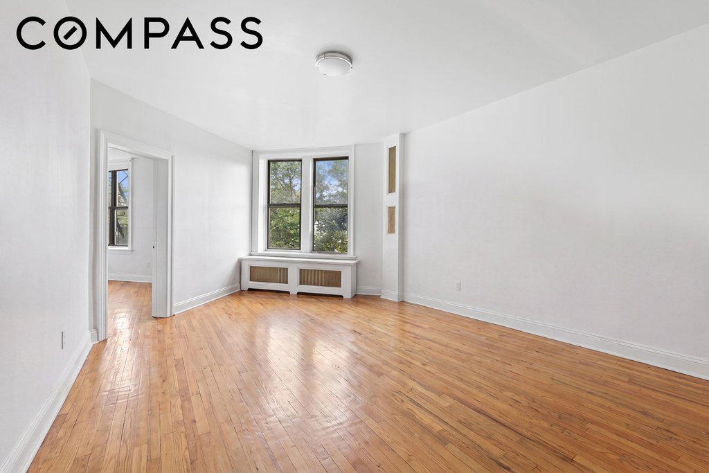 750 Riverside Drive, Unit 4C photo 5