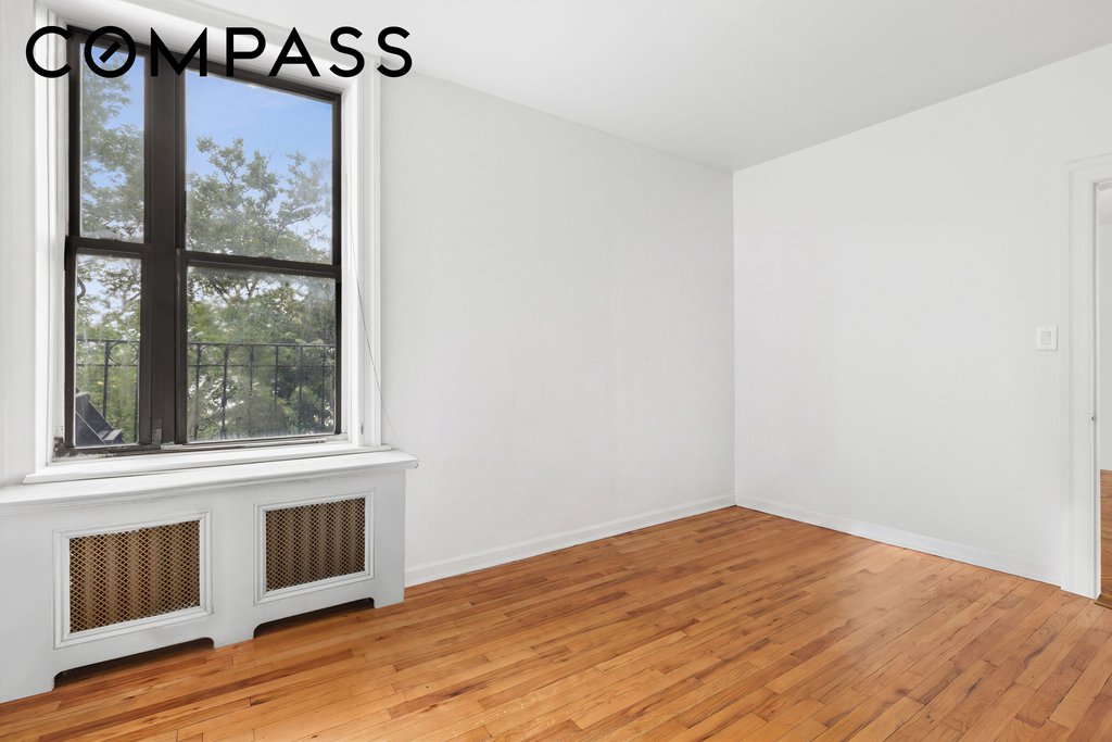750 Riverside Drive, Unit 4C photo 7