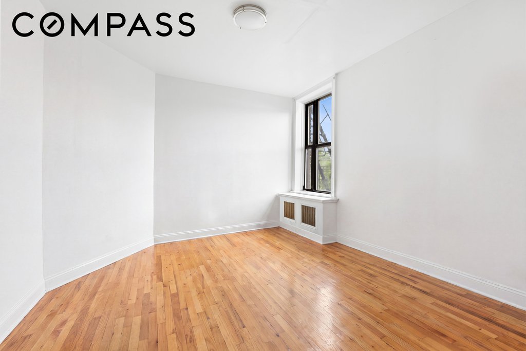 750 Riverside Drive, Unit 4C photo 9