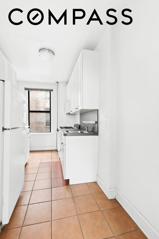 750 Riverside Drive, Unit 4C photo 10