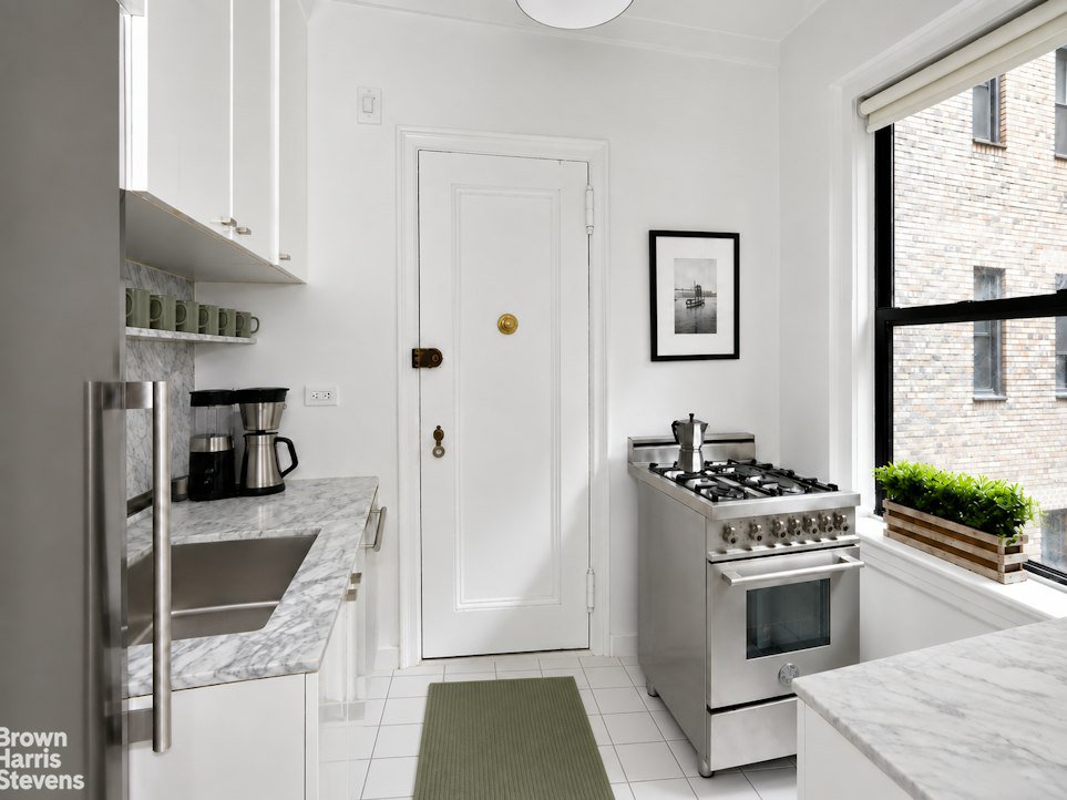 425 East 51st Street, Unit 2D photo 3