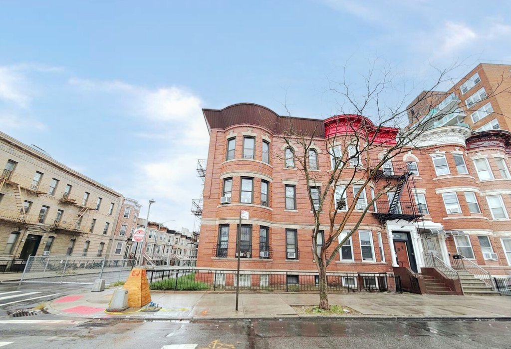 215 Bay 23rd Street, Unit 2A photo 3