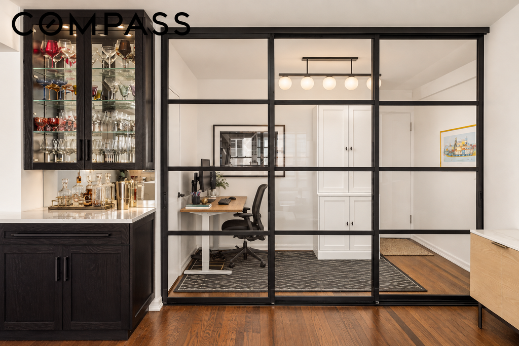 60 East 9th Street, Unit 528 photo 4