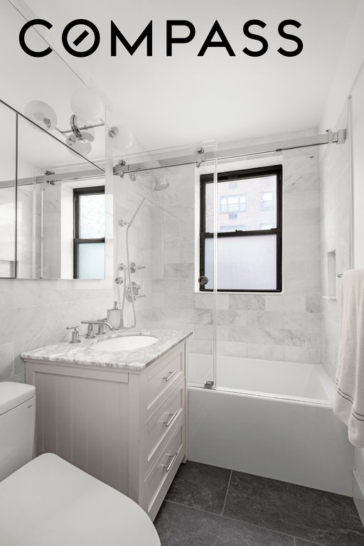 60 East 9th Street, Unit 528 photo 6