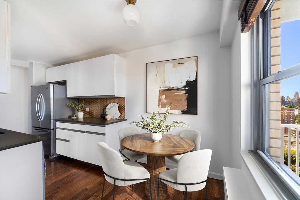 100 West 93rd Street, Unit 21J photo 5