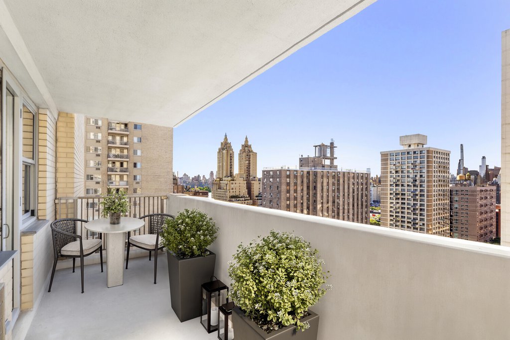 100 West 93rd Street, Unit 21J photo 3