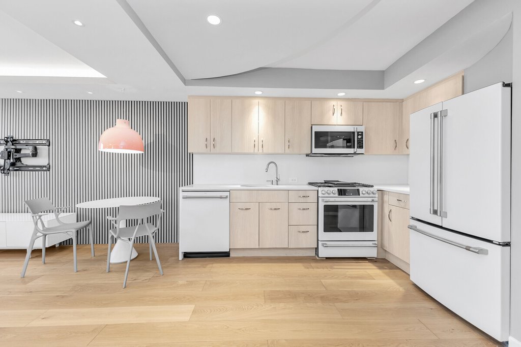 62-54 97th Place, Unit 9M photo 4