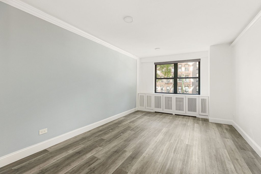 330 Third Avenue, Unit 3F photo 4