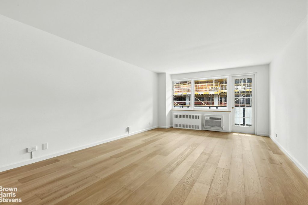 39 Gramercy Park North, Unit 15AB photo 2