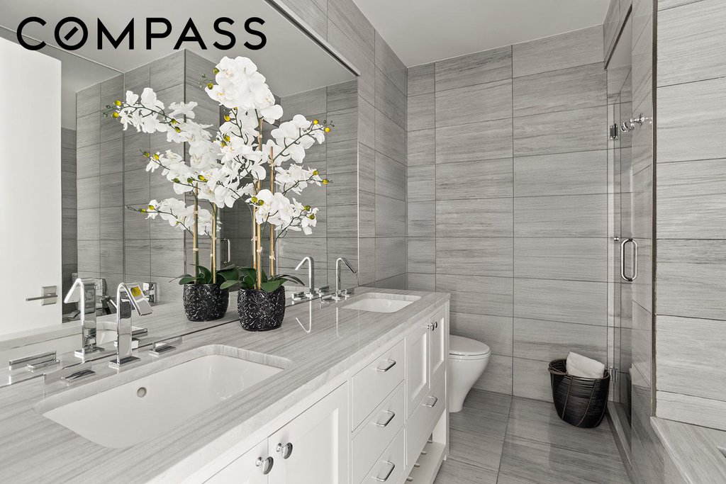 200 East 69th Street, Unit 18D photo 6