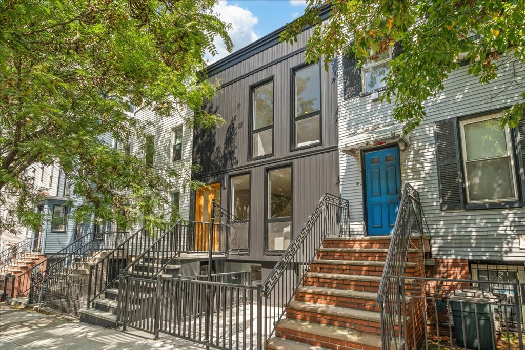 191 19th Street – For Sale