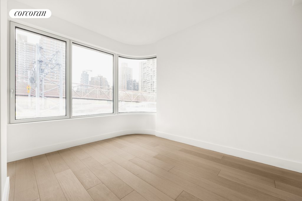 208 Delancey Street, Unit 4G photo 3