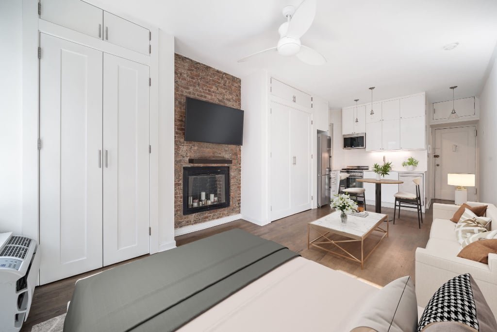 238 East 84th Street, Unit 3B photo 2