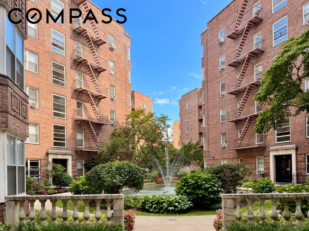 73-12 35th Avenue, Unit D53 photo 15