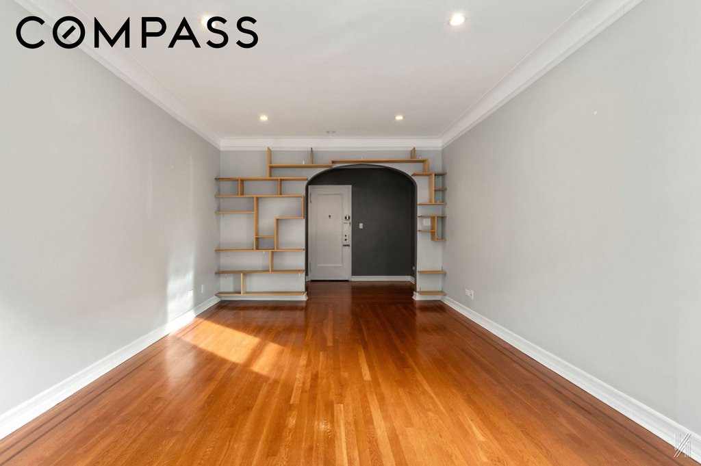 25-40 31st Avenue, Unit 6E photo 3