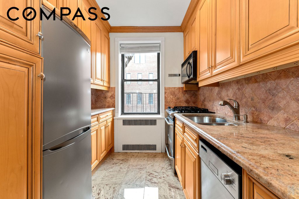 25-40 31st Avenue, Unit 6E photo 10