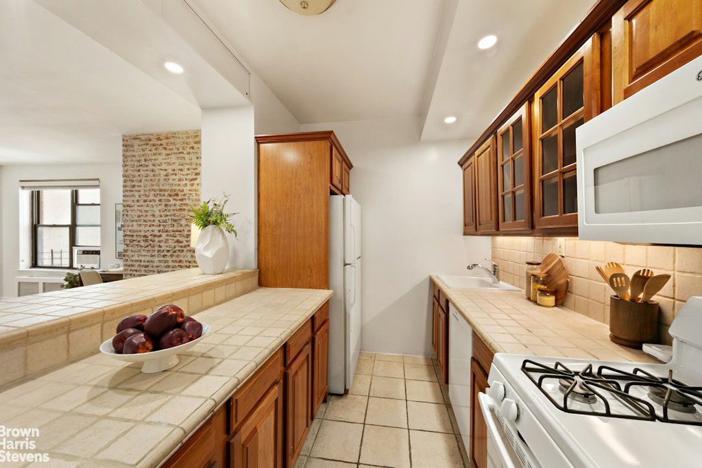 101 West 81st Street, Unit 524 photo 3
