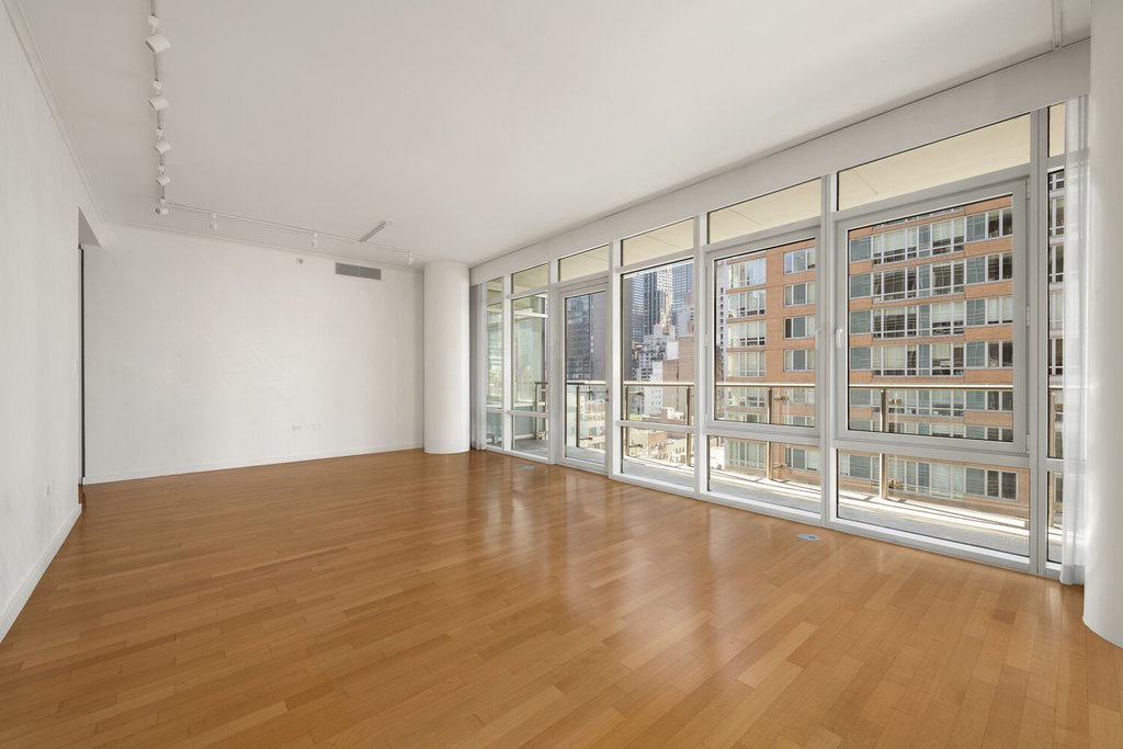 310 East 53rd Street, Unit 11B photo 3