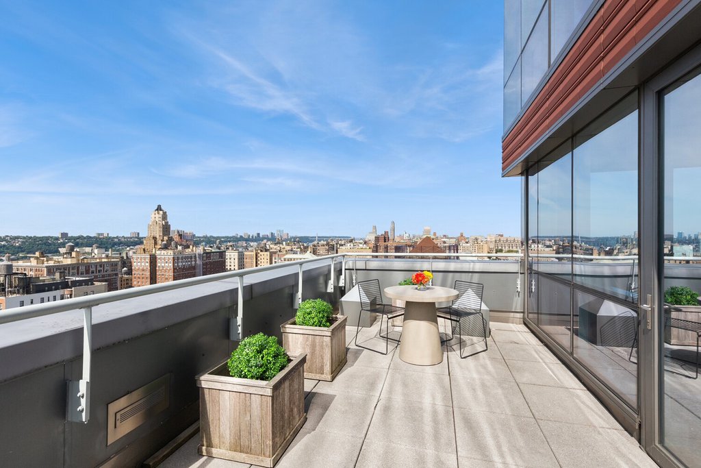 2628 Broadway, Unit 22A