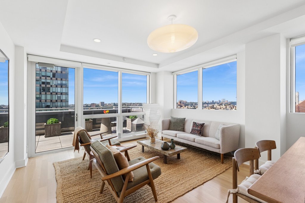 2628 Broadway, Unit 22A photo 3