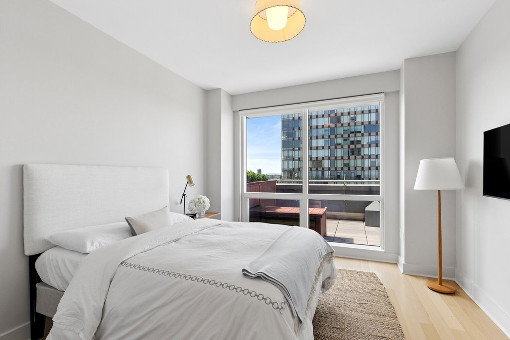 2628 Broadway, Unit 22A photo 7