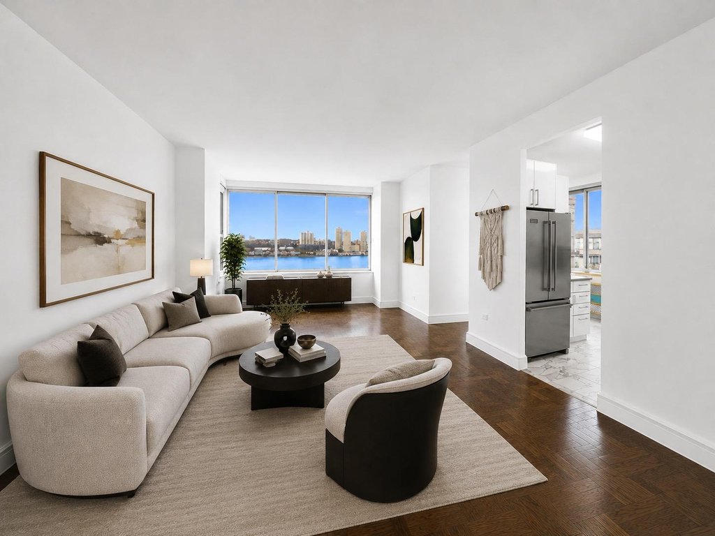 200 Riverside Boulevard, Unit 7AA