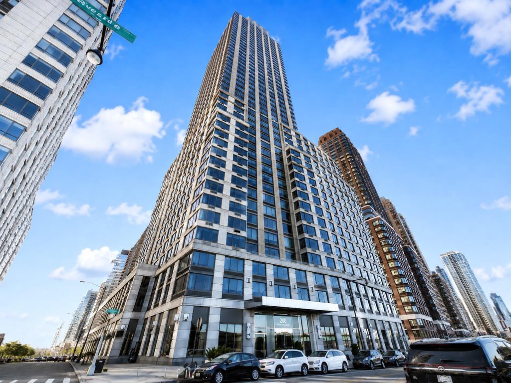 200 Riverside Boulevard, Unit 7AA photo 16