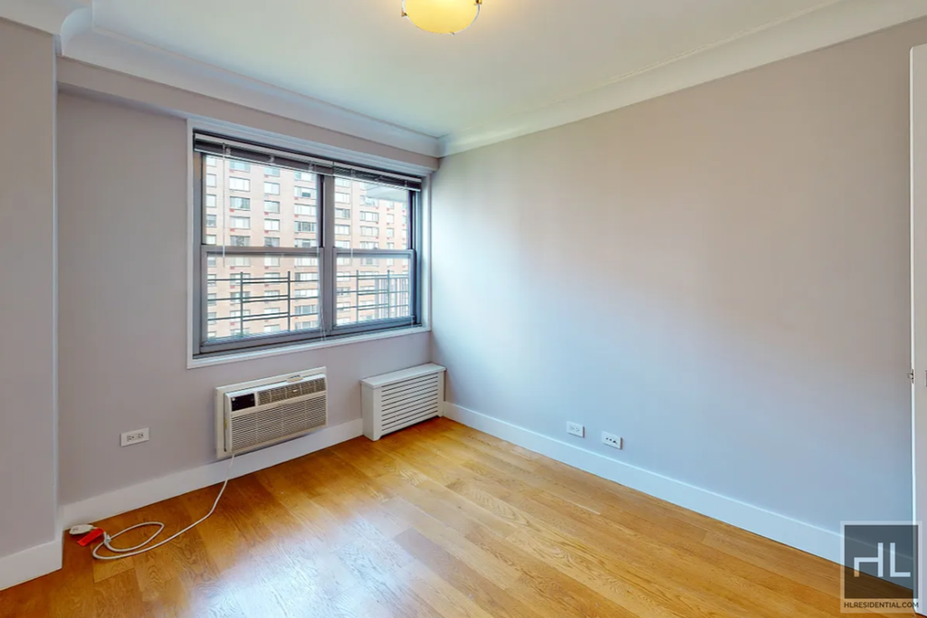 50 West 97th Street, Unit 11R photo 7