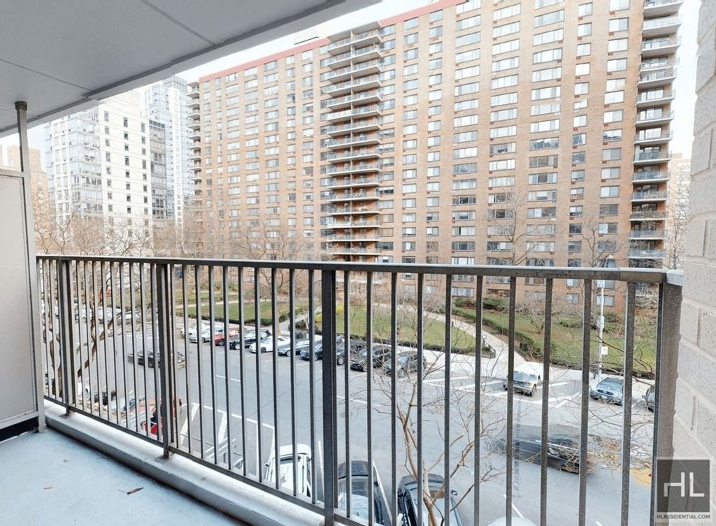 50 West 97th Street, Unit 11R photo 8