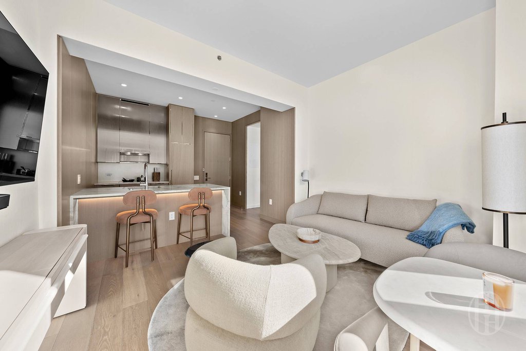 111 West 56th Street, Unit 41D