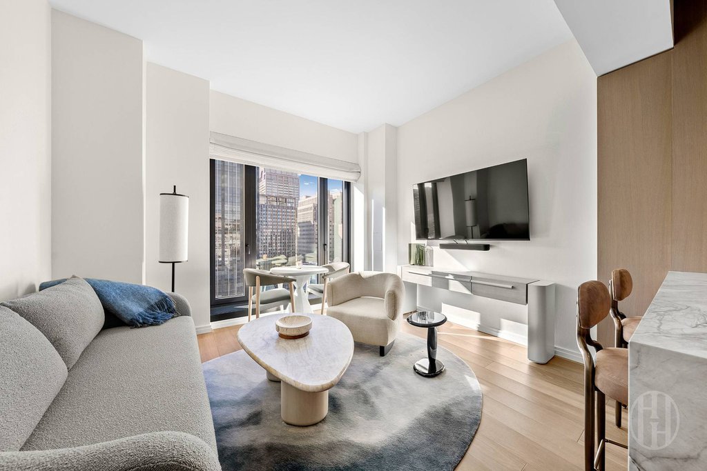 111 West 56th Street, Unit 41D photo 2