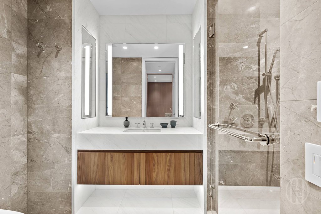 111 West 56th Street, Unit 41D photo 9