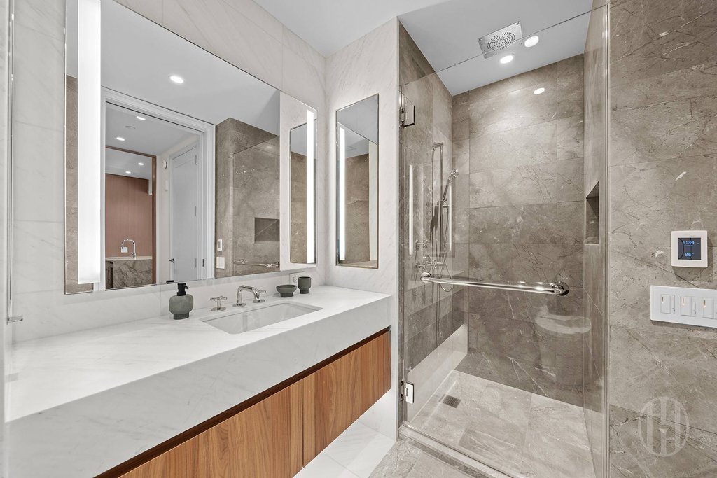 111 West 56th Street, Unit 41D photo 10