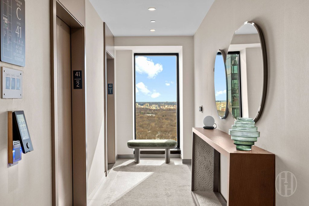 111 West 56th Street, Unit 41D photo 11