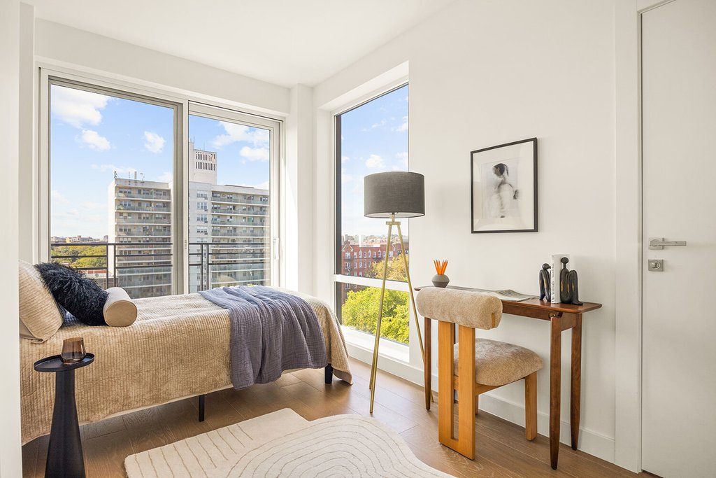379 Ocean Parkway, Unit PHB photo 8