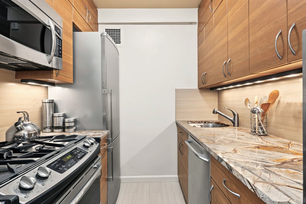 35 Park Avenue, Unit 9H photo 3