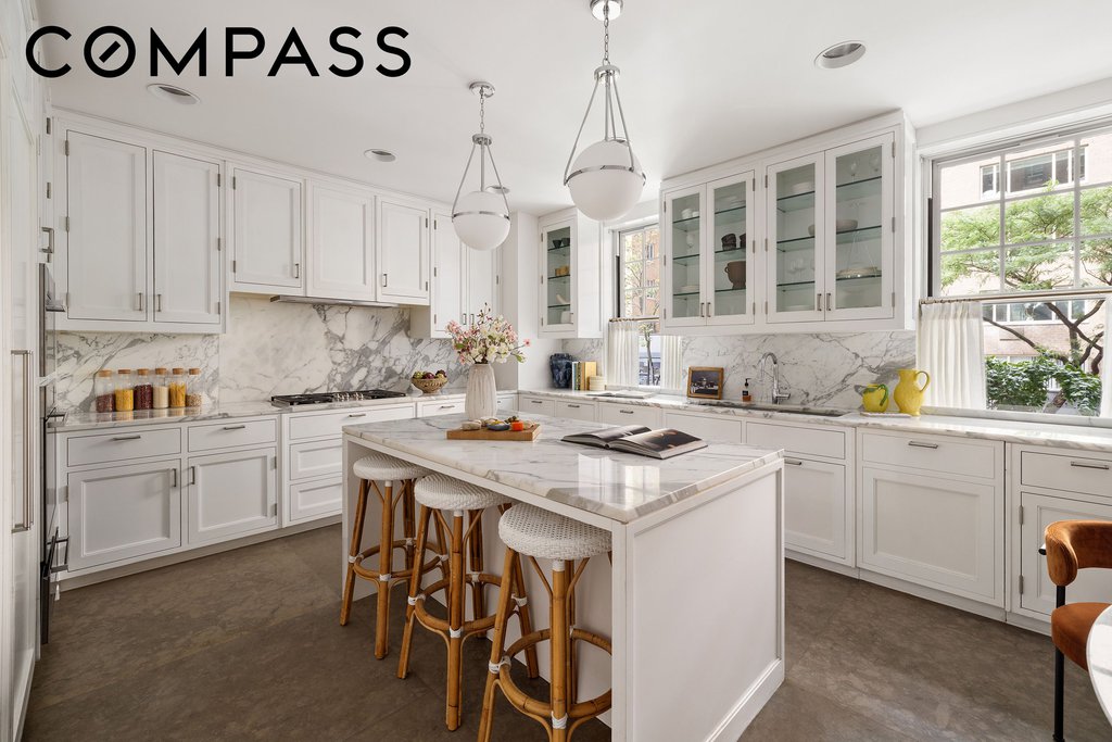 150 East 72nd Street, Unit 2N photo 4
