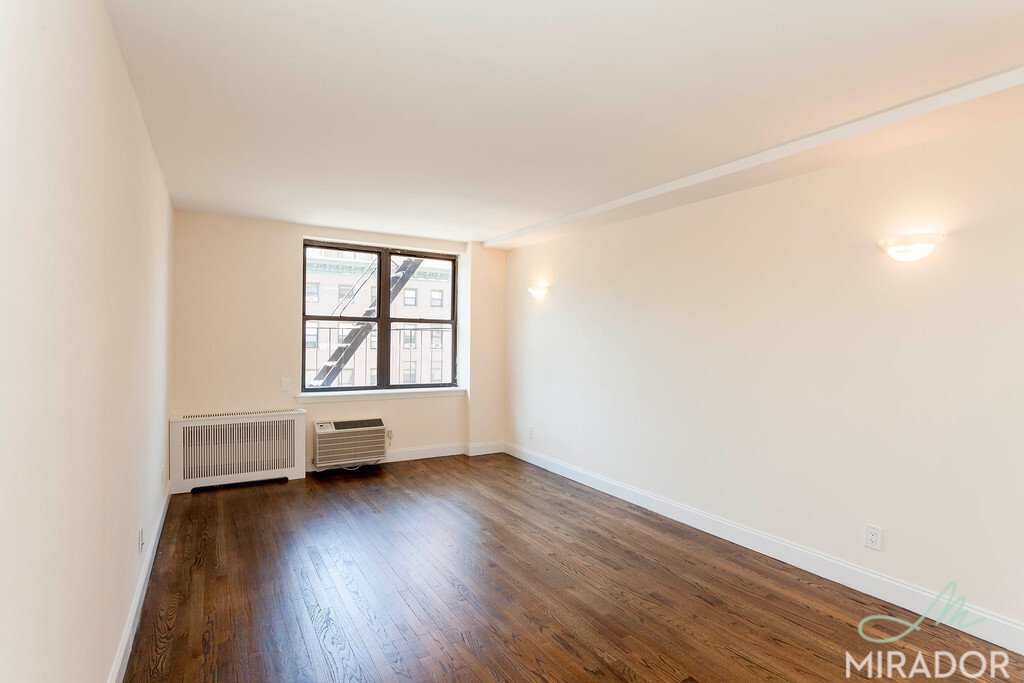 255 West 14th Street, Unit 4C