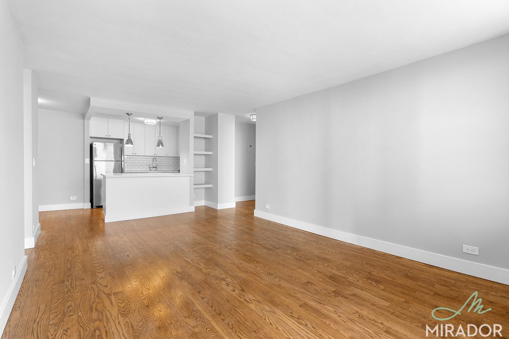 330 East 39th Street, Unit 16D photo 2
