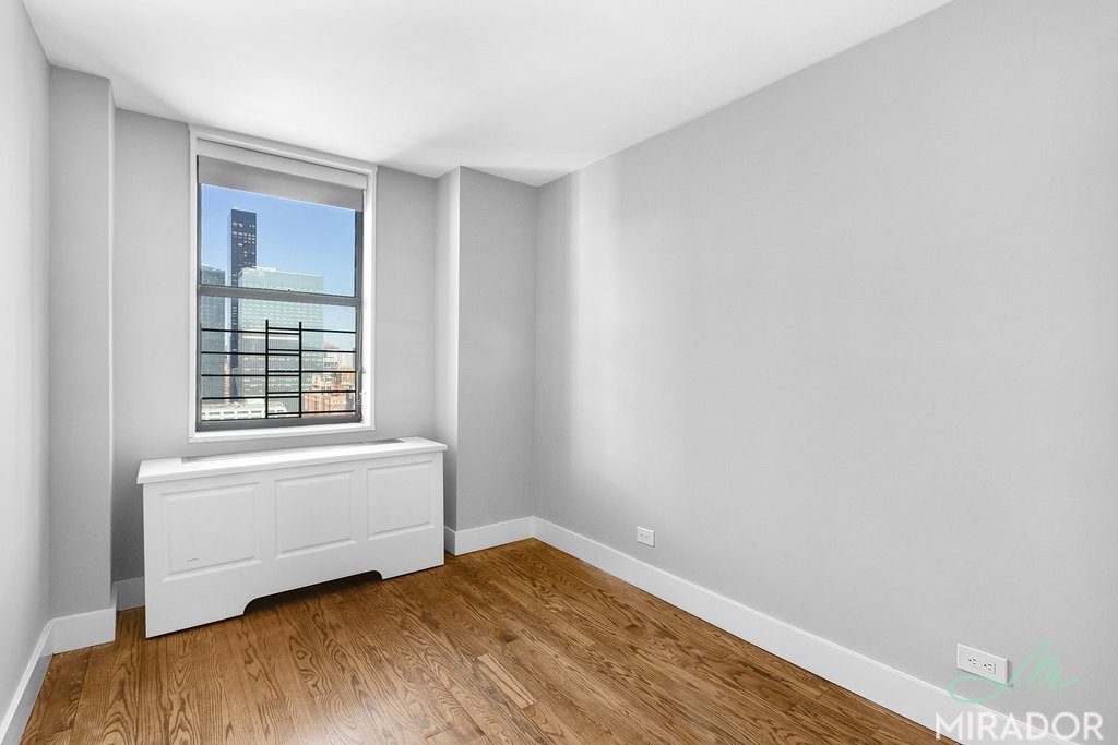 330 East 39th Street, Unit 16D photo 6