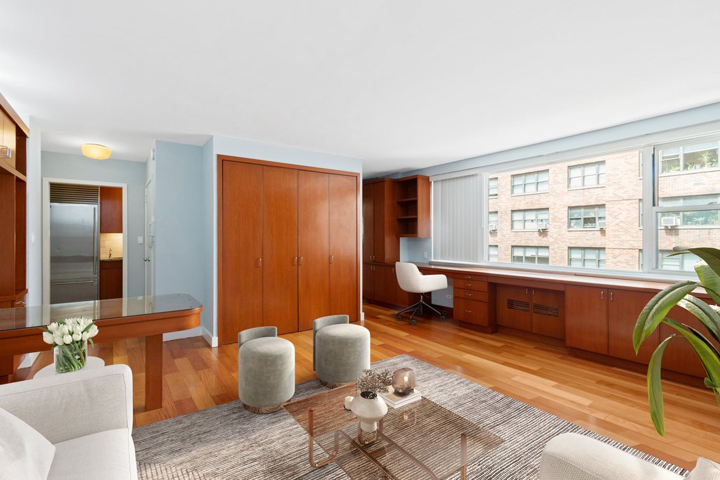 139 East 33rd Street, Unit 9N photo 3