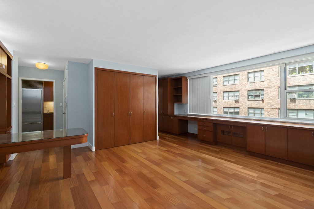 139 East 33rd Street, Unit 9N photo 5